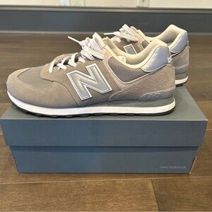 New Balance Men’s 574 Classic Grey Sneakers Size 11.5 New in Box